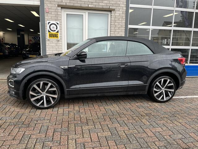 Volkswagen T-Roc Cabrio 1.5 TSI R-Line / AUTOMAAT/ LEER/ TREKHAAK/ PARK.SENSOR.V+A/ CAMERA/ ACC/ APP-CONNECT/ STUUR+STOELVERWARM./ DODEHOEK/ KEYLESS/ DIGITAL DASH/ RIJ-MODI/ NAVI/ DAB/ CLIMA/ LED/ 19'' LMV