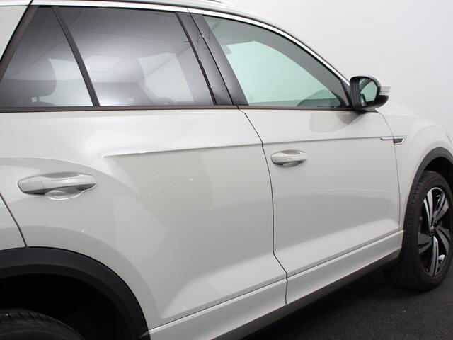 Volkswagen T-Roc 1.5 TSI DSG R-Line + IQ Drive pakket Automaat Navigatie Apple Carplay/Android Auto Climate control Lichtmetalen Velgen Extra Getint Glas LED