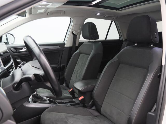 Volkswagen T-Roc 1.5 TSi 150 Pk Automaat Style | Carplay | IQ.Light LED | Panoramadak | Virtual Cockpit | Adaptive Cruise | 17 Inch