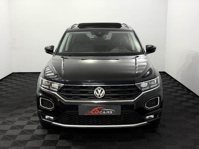 Volkswagen T-Roc 1.5 TSI Style Panoramadak, Camera, Apple carplay, Elektrische achterklep, Cruise control adaptief, A start stop, Clima, Lichtmetalen velgen