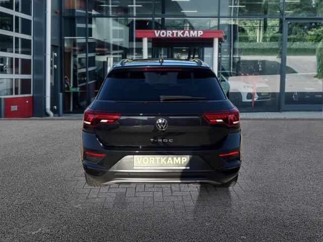Volkswagen T-Roc 1.5 TSI DSG SPORT PANO-DAK/TREKHAAK/CAMERA/ELEK-KLEP/DIG-DASH/ACC/BEATS