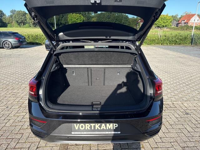 Volkswagen T-Roc 1.5 TSI DSG SPORT PANO-DAK/TREKHAAK/CAMERA/ELEK-KLEP/DIG-DASH/ACC/BEATS