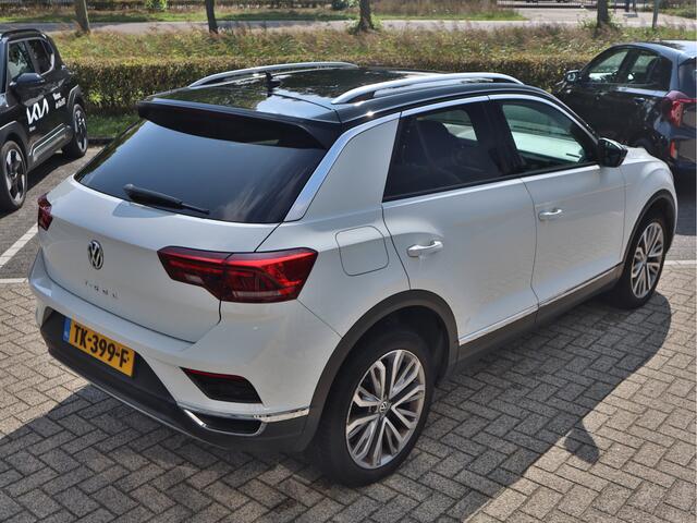 Volkswagen T-Roc 1.5 TSI Sport | Camera | Cruise Control | Navigatie | ECC-Airco |