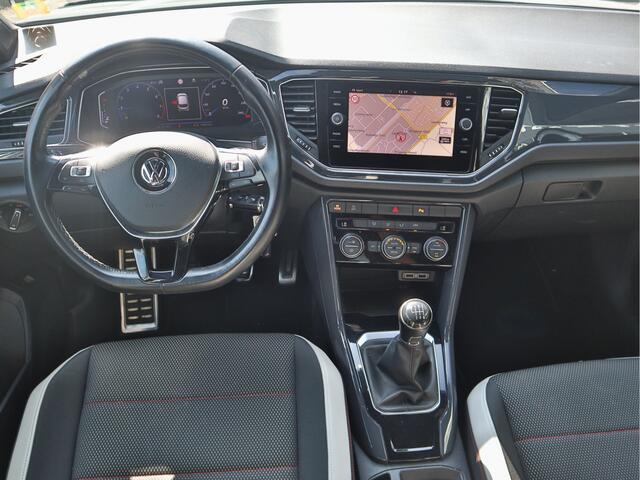 Volkswagen T-Roc 1.5 TSI Sport | Camera | Cruise Control | Navigatie | ECC-Airco |