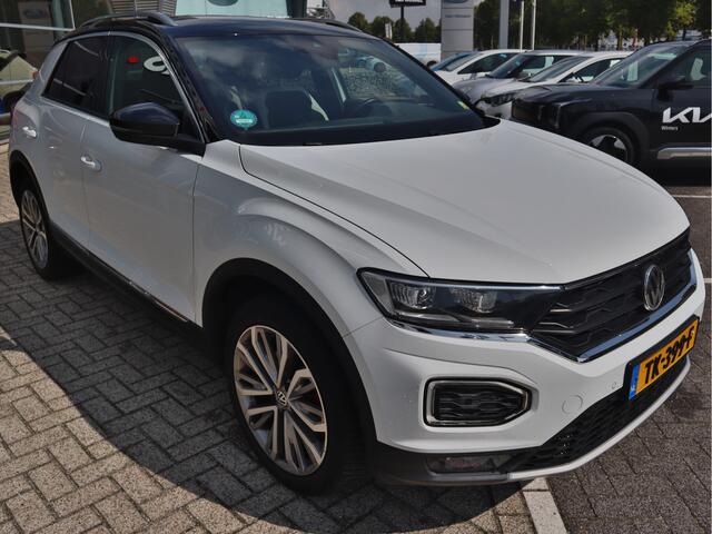 Volkswagen T-Roc 1.5 TSI Sport | Camera | Cruise Control | Navigatie | ECC-Airco |