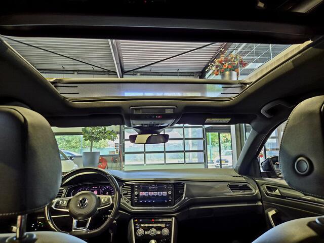 Volkswagen T-Roc 1.5 TSI Sport Business R Panorama | Camera | LED | Trekhaak | Zeer nette auto