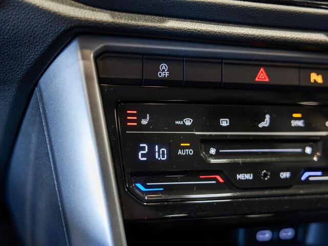 Volkswagen T-Roc 1.0 TSI Life Business / 110pk / Trekhaak / Stoelverwarming / NAP / Dealer onderhouden /