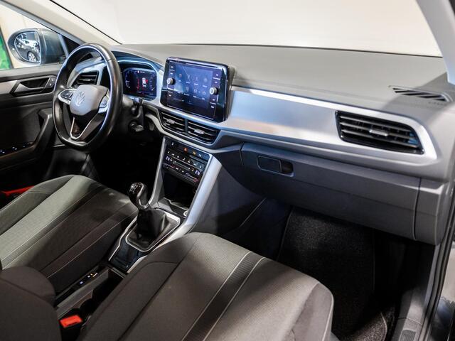 Volkswagen T-Roc 1.0 TSI Life Business / 110pk / Trekhaak / Stoelverwarming / NAP / Dealer onderhouden /