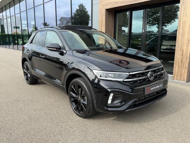 Volkswagen T-Roc 1.5 TSI 150pk DSG R-Line | Black Style | 19 Inch | Panoramadak | Camera | Keyless | Elek. Achterklep | Dode hoek | Rijklaar incl. 1 jaar Bovag garantie