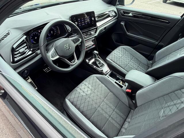 Volkswagen T-Roc 1.5 TSI 150pk DSG R-Line | Black Style | 19 Inch | Panoramadak | Camera | Keyless | Elek. Achterklep | Dode hoek | Rijklaar incl. 1 jaar Bovag garantie