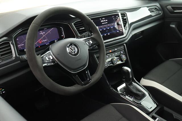 Volkswagen T-Roc 1.5 TSI 150pk DSG Sport LED Trekhaak Camera Virtual Cockpit Navigatie