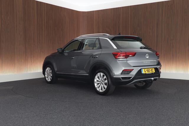 Volkswagen T-Roc 1.5 TSI 150pk DSG Sport LED Trekhaak Camera Virtual Cockpit Navigatie
