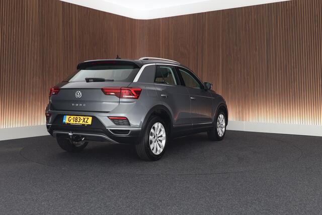Volkswagen T-Roc 1.5 TSI 150pk DSG Sport LED Trekhaak Camera Virtual Cockpit Navigatie
