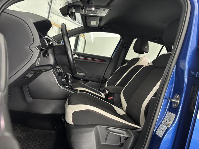 Volkswagen T-Roc 1.5 TSI Sport | ADAP. CRUISE | STOEL-STUURVERW. | CAMERA |