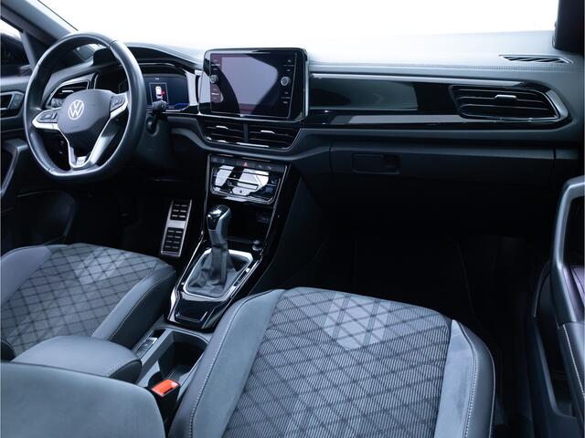 Volkswagen T-Roc 1.5 TSI R-Line Black Style | Panoramadak | Camera | Afn Trekhaak | IQ-Light | Beats audio | Travel assist | Stoel- & stuurverwarming, Apple Carplay/Android auto, Camera, Afn. trekhaak, Elec. klep