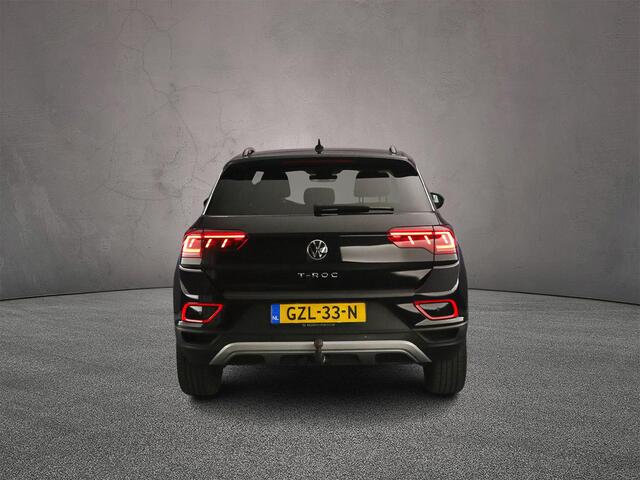 Volkswagen T-Roc 1.0 TSI Life 110pk, Trekhaak, Adaptive cruise control, Stoelverwarming, Matrix LED koplampen, Navigatie, Climate control, App-connect, Parkeersensoren, Virtual cockpit, DAB-radio, Airco