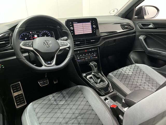 Volkswagen T-Roc 1.5 TSI R-Line / AUTOMAAT/ PANO/ BLACK-STYLE/ CAMERA/ STUUR+STOELVERWARM./ APP-CONNECT/ ACC/ ELEK.ACHTERKLEP/ KEYLESS/ DODEHOEK/ DIGITAL DASH/ DAB/ CLIMA/ LED/ 19'' LMV