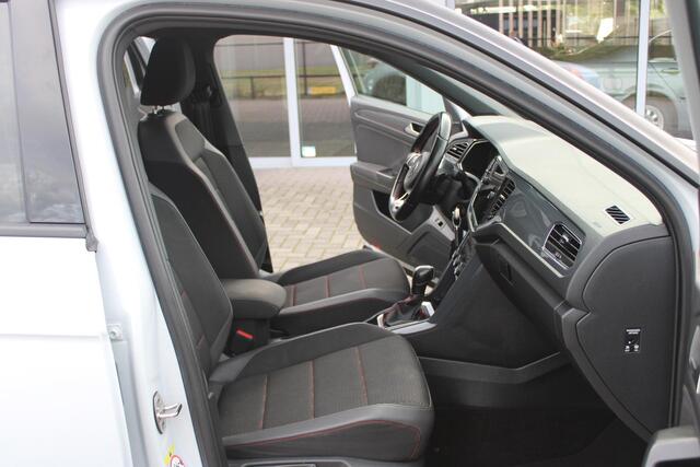 Volkswagen T-Roc 1.5 TSI Sport Business R Line /Camera/Led/NL Auto!!