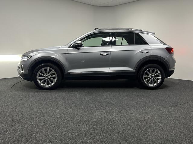 Volkswagen T-Roc 1.5 TSI Style | PANO | NAVI | STOELVERWARMING | ACC |