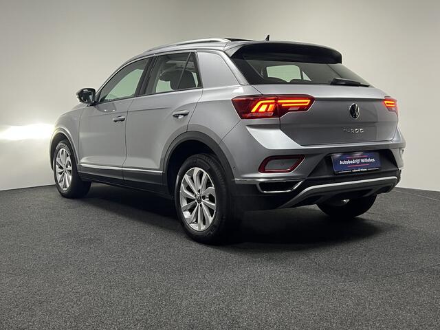 Volkswagen T-Roc 1.5 TSI Style | PANO | NAVI | STOELVERWARMING | ACC |