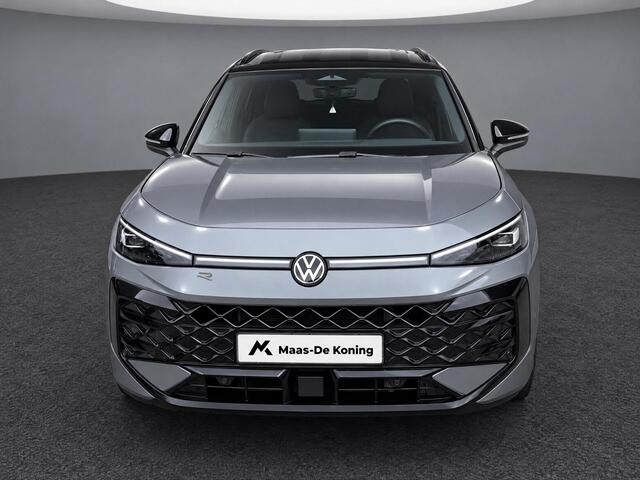 Volkswagen T-Roc 1.5 eTsi 150pk DSG R-Line First Edition · Camera · Wegklapbare Trekhaak · Stoelverwarming · Dodehoek Detectie · Elek. Achterklep · 19'' Inch · Garantie t/m 08-03-2030 of 100.000km
