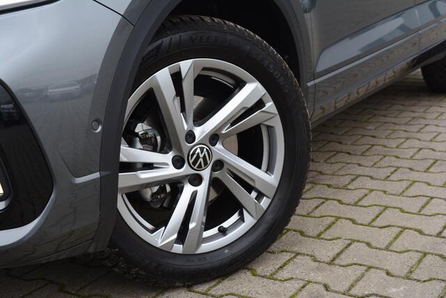 Volkswagen T-Roc 1.5 TSI R-Line | Trekhaak | Camera | ACC | Fabrieksgarantie