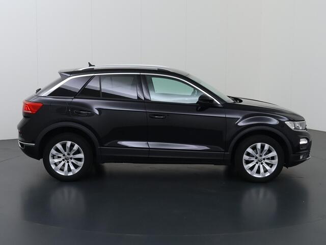 Volkswagen T-Roc 1.5 TSI Style Business Automaat | Adaptieve Cruise Control | Trekhaak | Achteruitrijcamera | Climate Control |