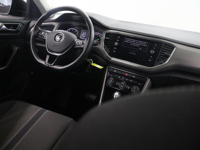 Volkswagen T-Roc 1.5 TSI Style Business Automaat | Adaptieve Cruise Control | Trekhaak | Achteruitrijcamera | Climate Control |