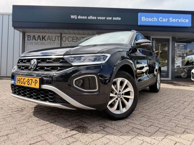 Volkswagen T-Roc 1.5 TSI Life Edition | Camera | Virtual cockpit