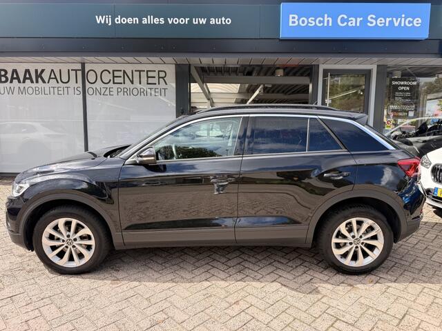 Volkswagen T-Roc 1.5 TSI Life Edition | Camera | Virtual cockpit