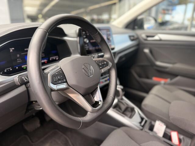Volkswagen T-Roc 1.5 TSI Life Edition | Camera | Virtual cockpit