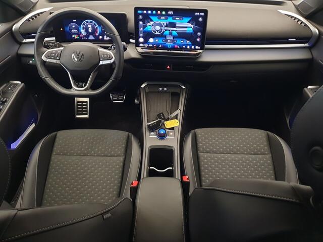 Volkswagen T-Roc 1.5 eTSI 150pk DSG/AUT R-Line Wegklapbare trekhaak, Camera