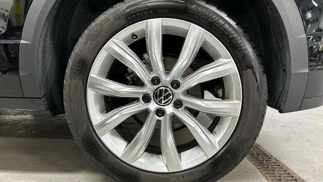 Volkswagen T-Roc 1.5 TSI 150PK R-LINE DSG7 | Cruise adaptief | Camera | 18 inch | El. achterklep