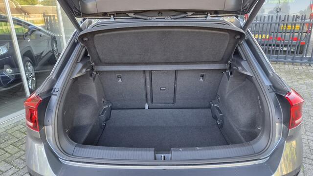 Volkswagen T-Roc 1.5 TSI Sport, Pano, Automaat, BSM, Adpt, Vol!