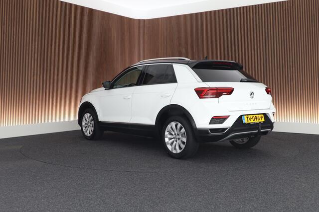 Volkswagen T-Roc 1.5 TSI 150pk DSG Style Trekhaak Camera Virtual Cockpit LED Carplay Stoelverwarming