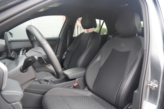 Volkswagen T-Roc 1.5 TSI R-Line Edition 150pk - ACC - Blindspot - Navi - Camera -Stoel/Stuurverwarming - IQ LED - Rijklaar