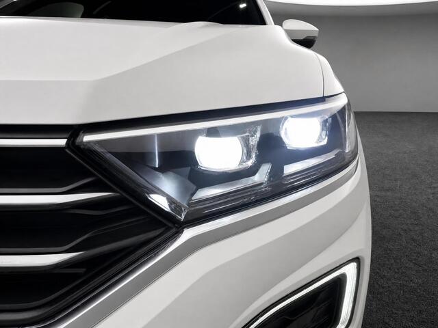 Volkswagen T-Roc 1.5 TSI 150pk DSG Sport · Camera · Trekhaak · Navigatie · Stoelverwarming · 18'' Inch ·