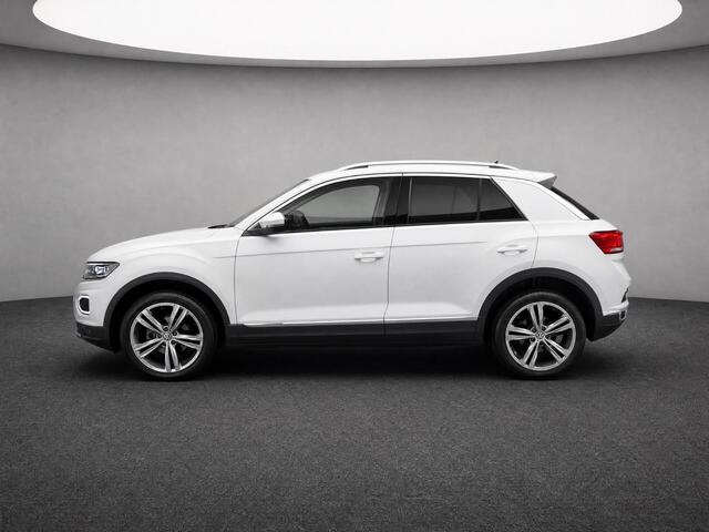 Volkswagen T-Roc 1.5 TSI 150pk DSG Sport · Camera · Trekhaak · Navigatie · Stoelverwarming · 18'' Inch ·