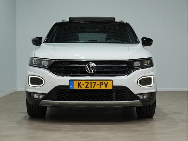 Volkswagen T-Roc 1.5 150pk TSI Sport Panoramadak Navigatie 30