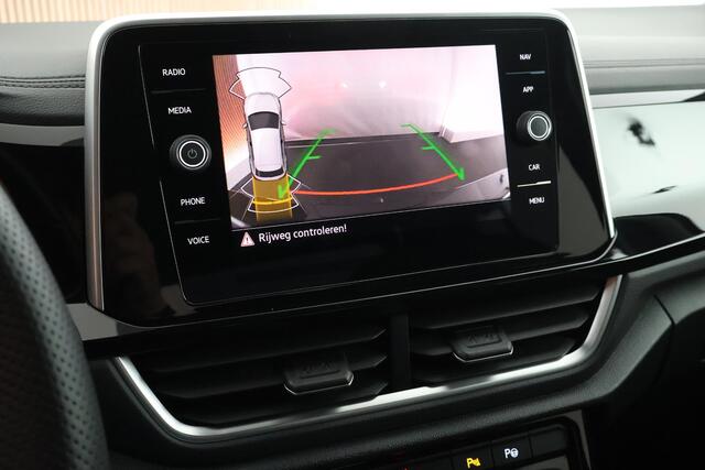 Volkswagen T-Roc 1.5 TSI 150pk DSG R-Line Business+ Trekhaak Camera Keyless LED Stoelverwarming Virtual Cockpit Navigatie