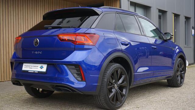 Volkswagen T-Roc 1.5 TSI 150pk DSG 2x R-Line & Black Style Pano.Dak 19inch LM IQ Light Virtual Cockpit ACC Trekhaak *Lapiz Blue*