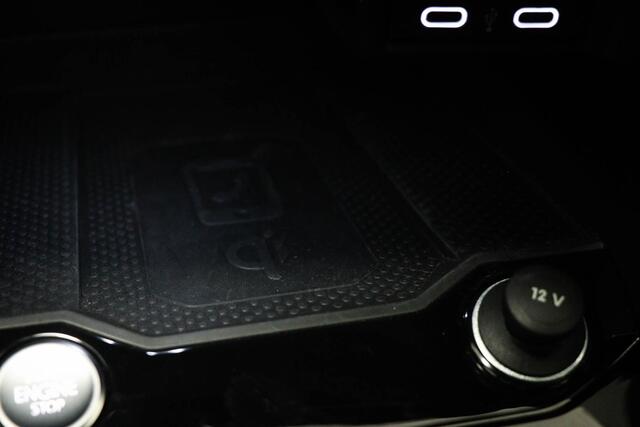 Volkswagen T-Roc 2.0 TSI 4Motion R | PANORAMADAK | BEATS | DRAADLOZE LADER | CAMERA | TREKHAAK