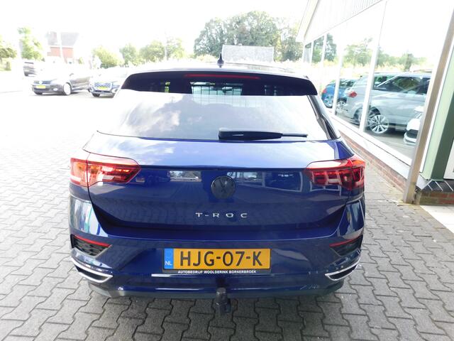Volkswagen T-Roc 1.5TSI 150PK DSG SPORT!! All-in Prijs! Trekhaak!
