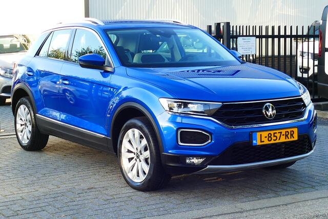 Volkswagen T-Roc 1.5 150pk TSI Sport. Elek Klep, Camera, Stoel&StuurVerw, Virt Cockpit, Clima, Full Led