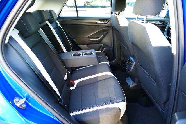 Volkswagen T-Roc 1.5 150pk TSI Sport. Elek Klep, Camera, Stoel&StuurVerw, Virt Cockpit, Clima, Full Led