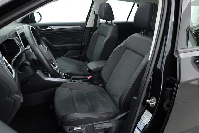 Volkswagen T-Roc 1.5 TSI Style DSG | Pano | Afn. Trekhaak | Matrix LED | Massage | Stoelverw. | Adapt. Cruise | Dodehoekdet.