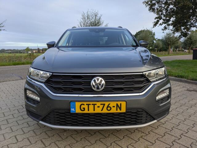 Volkswagen T-Roc 1.5 TSI Sport DSG I Adap. cruise I Camera I Trekhaak I Stoelv.w I Carplay