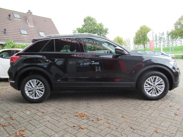 Volkswagen T-Roc 1.0 TSI Style Clima-Airco | Adapt. Cruise control | Bluetooth | Navigatie | Parkeersensoren V+A | 1ste Eigenaar! |