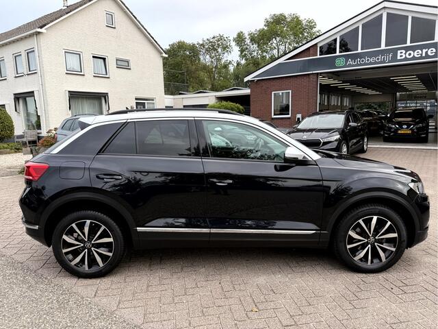 Volkswagen T-Roc 1.0 TSI Style Camera, App Connect, Elek.Achterklep, Trekhaak
