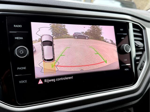 Volkswagen T-Roc 1.0 TSI Style Camera, App Connect, Elek.Achterklep, Trekhaak